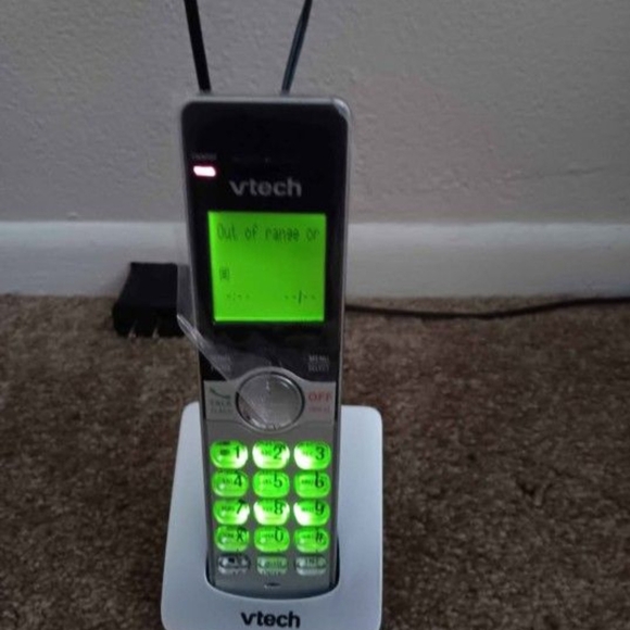 Cordless Phone with Green Backlit Keypad - Picture 1 of 7